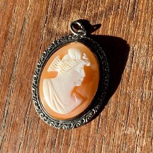 Beautiful Antique Cameo Pendant Sterling Silver 💕